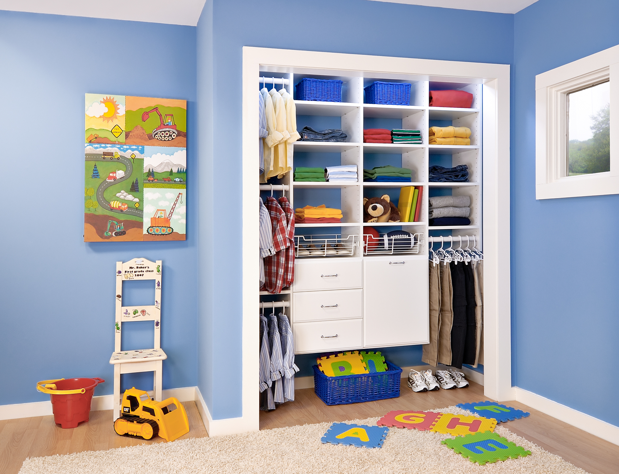4 Ideas for Organizing Your Kid's Closet